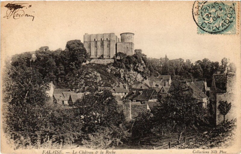 Carte postale ancienne Falaise Le Chateau et la Roche France à Falaise