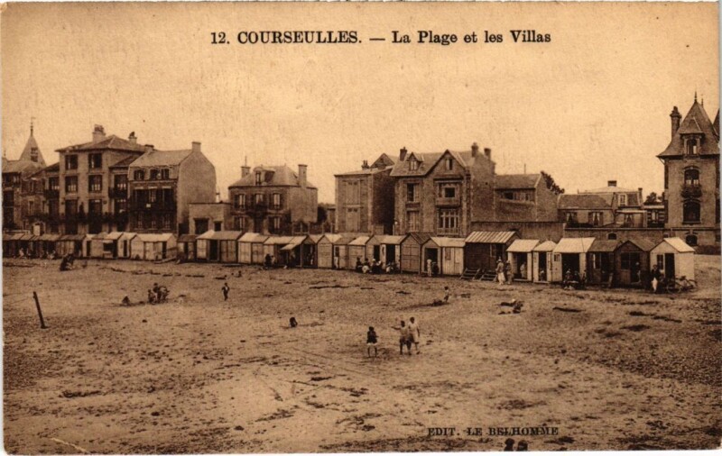 Carte postale ancienne Courseulles La Plage et les Villas France