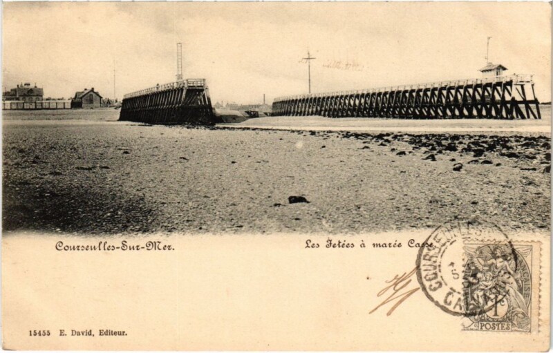 Carte postale ancienne Courseulles Les Jetees a maree Casse France