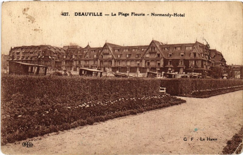 Carte postale ancienne Deauville La Plage Fleurie-Normandy-Hotel France à Deauville