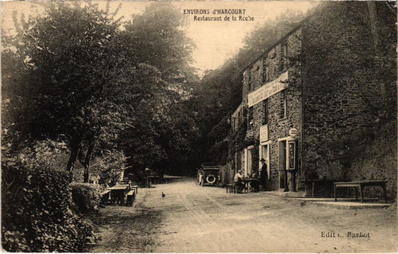 Carte postale ancienne Environs'd Harcourt Restaurant de la Roche France