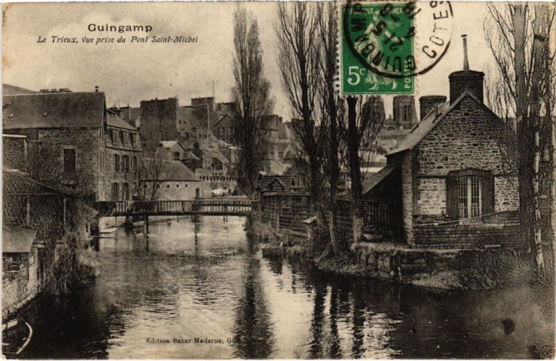 Carte postale ancienne Guingamp Le Trieux - Vue prise du Pont Saint-Michel à Guingamp