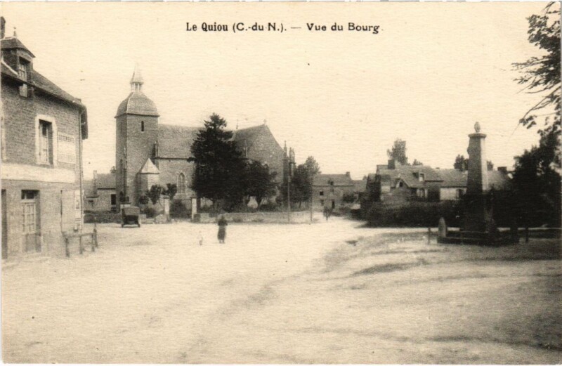 Carte postale ancienne Le Quiou Vue du Bourg au Quiou