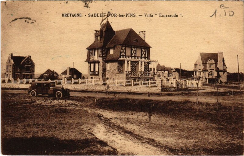 Carte postale ancienne Sables-d'Or-les-Pins Villa Emeraude