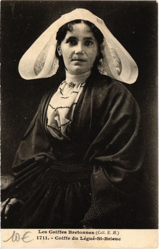 Carte postale ancienne Saint-Brieuc Le Legue - Coiffe - Femme - Type à Saint-Brieuc