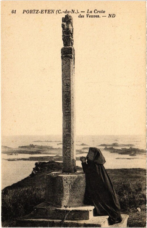 Carte postale ancienne Port-Even La Croix des Veuves