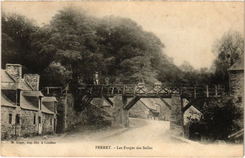 Carte postale ancienne Perret Les Forges des Salles