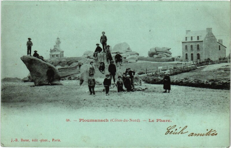 Carte postale ancienne Ploumanac'H Le Phare du Rosido