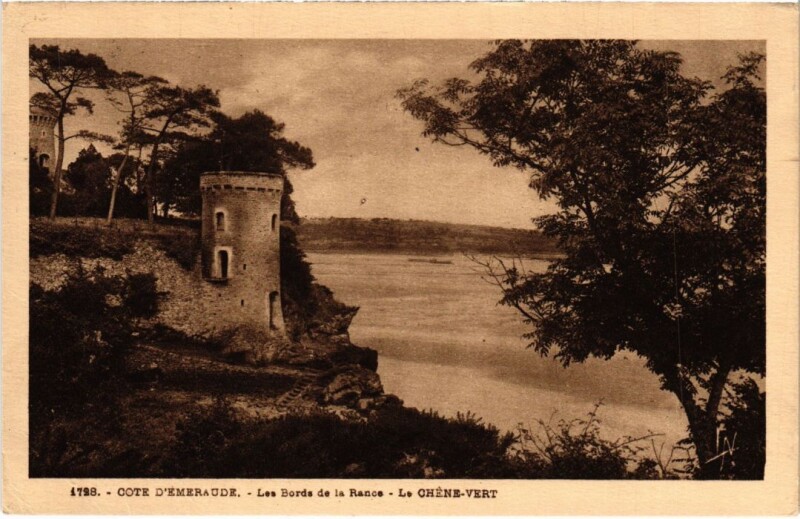 Carte postale ancienne Cote d'Emeraude - Les Bords de la Rance - Le Chene-Vert