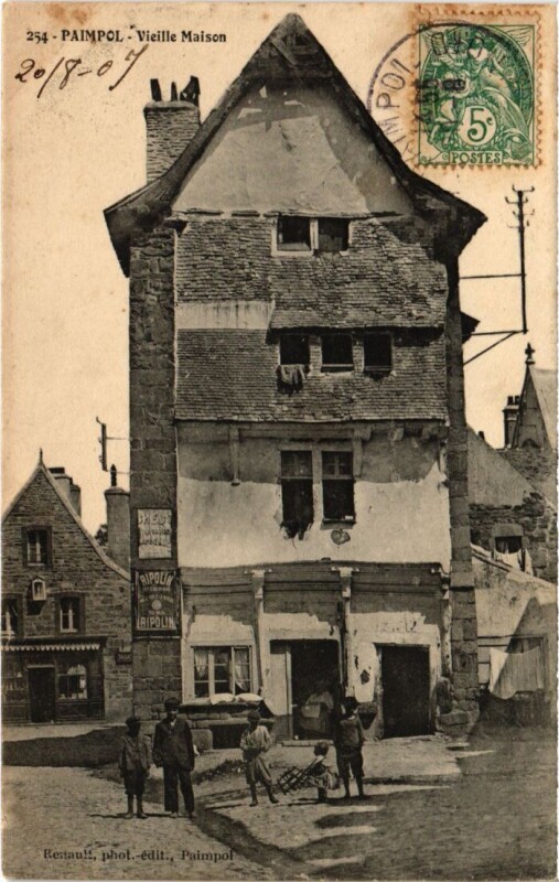 Carte postale ancienne Paimpol Vieille Maison à Paimpol