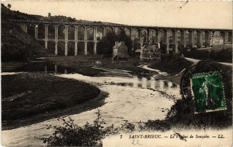 Carte postale ancienne Saint-Brieuc Le Viaduc de Souzain à Saint-Brieuc