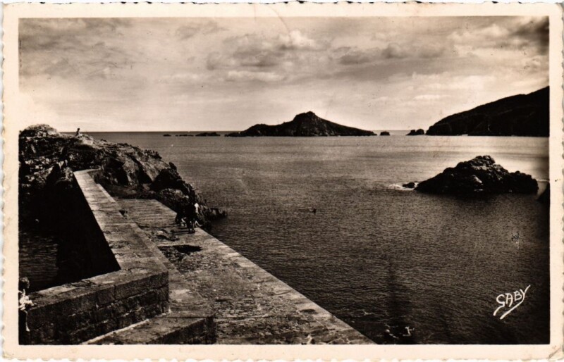 Carte postale ancienne Plouha Le Port Moguer à Plouha