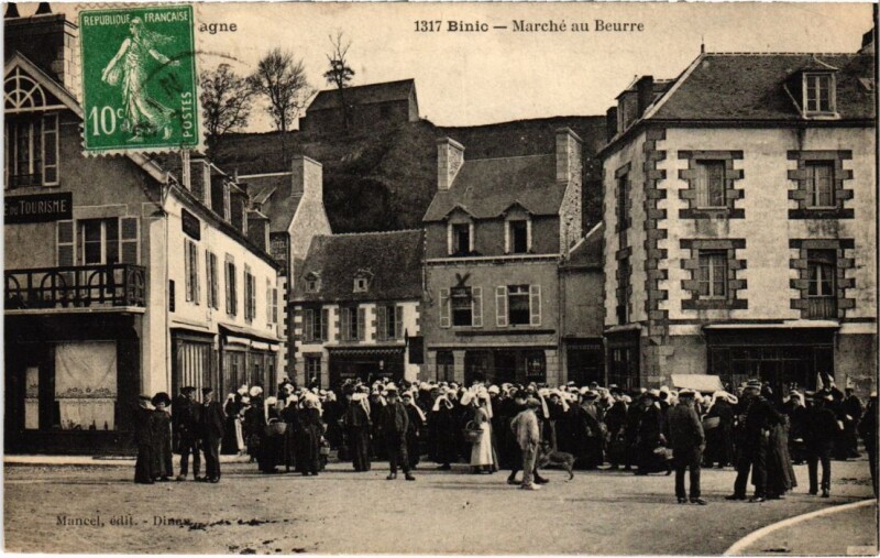 Carte postale ancienne Binic Marche au Beurre