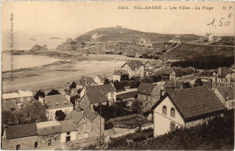 Carte postale ancienne Val-Andre Les Villas - La Plage