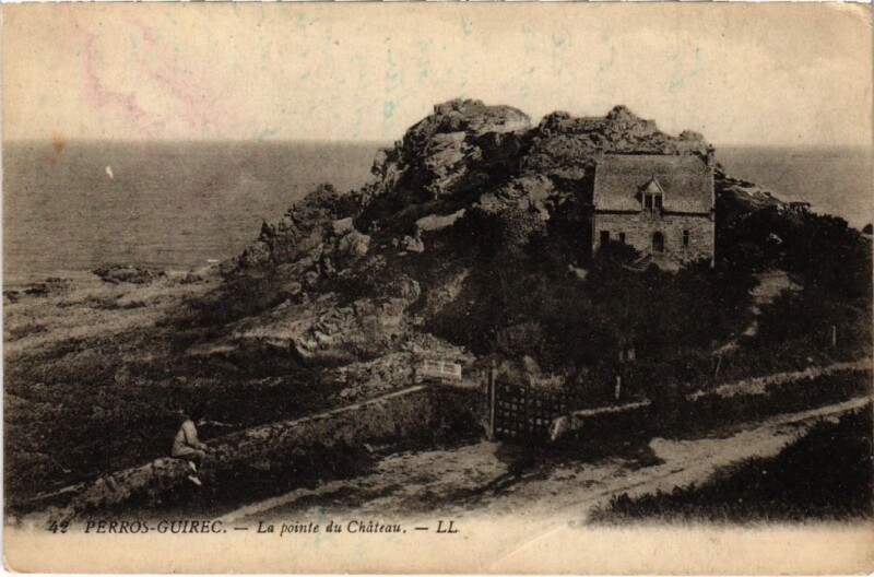 Carte postale ancienne Perros-Guirec La Pointe du Chateau à Perros-Guirec