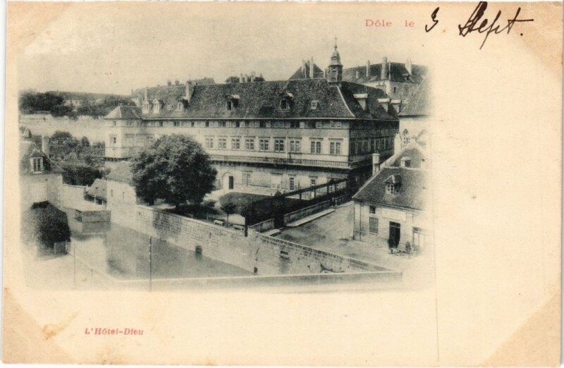 Carte postale ancienne Dole Hotel Dieu