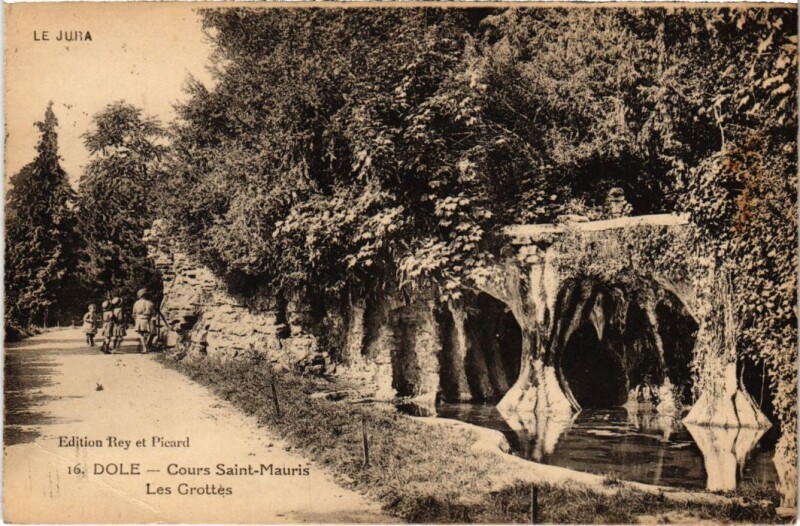 Carte postale ancienne Dole Cours Saint-Mauris, Les Grottes à Saint-Maur