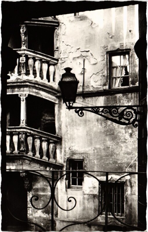 Carte postale ancienne Dole Ancien Hotel Terrier de Santans à Santans