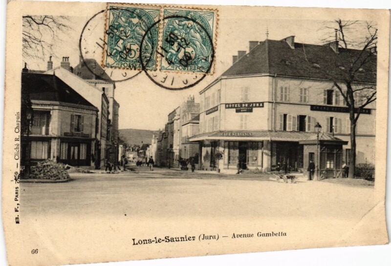 Carte postale ancienne Lons le Saunier Avenue Gambetta à Lons-le-Saunier