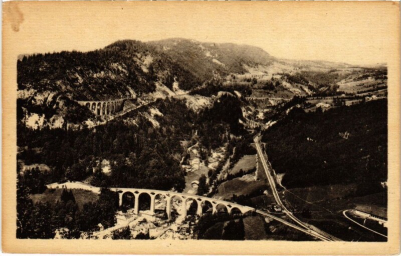Carte postale ancienne Morez Les Quatre Viaducs