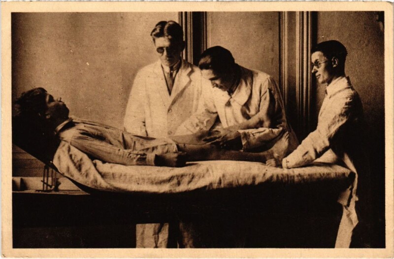 Carte postale ancienne Inst. Jeunes Aveugles Clermont-Ferrand 30, rue Saint-Rose Massage à Clermont-Ferrand