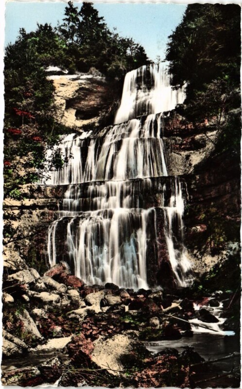 Carte postale ancienne Le Herisson Cascade en eventail