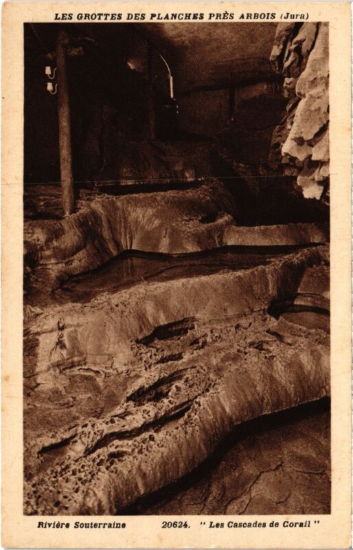 Carte postale ancienne Grottes des Planches, Les Cascades de Corail