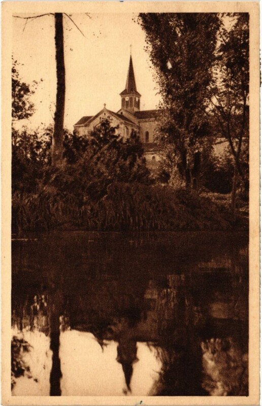 Carte postale ancienne Abbaye N.-D. d'Acey Le Canal du vieux moulin