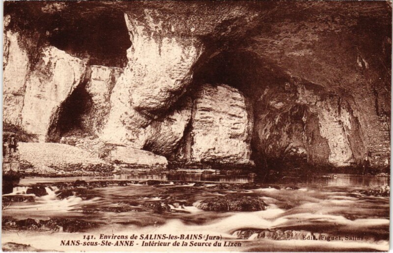 Carte postale ancienne Nans sous Sainte-Anne Interieur de la Source du Lizon