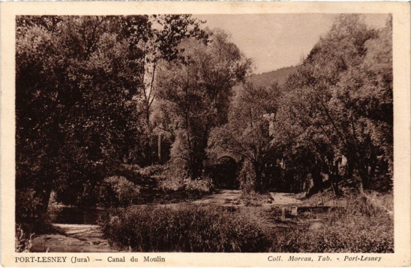 Carte postale ancienne Port Lesney Canal du Moulin à Port-Lesney