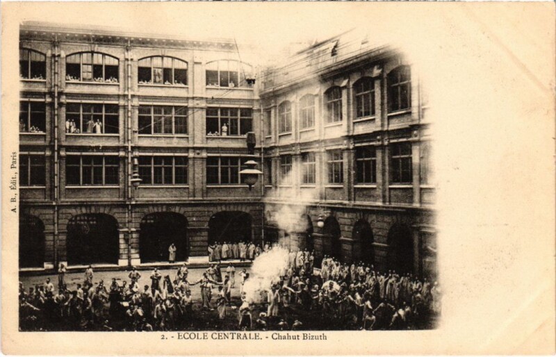 Carte postale ancienne Paris 3e Ecole Centrale Chahut Bizuth à Paris 3e