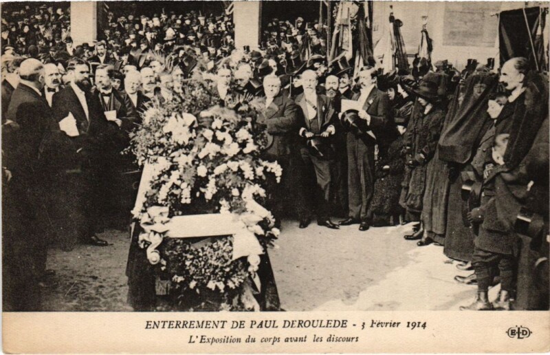 Carte postale ancienne Paris 8e Enterrement de Paul Deroulede 1914 à Paris 8e