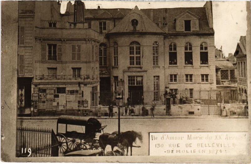 Carte postale ancienne Ile d'Amour - Mairie du XXe Arrondissement - 130 rue de Belleville à Paris 19e