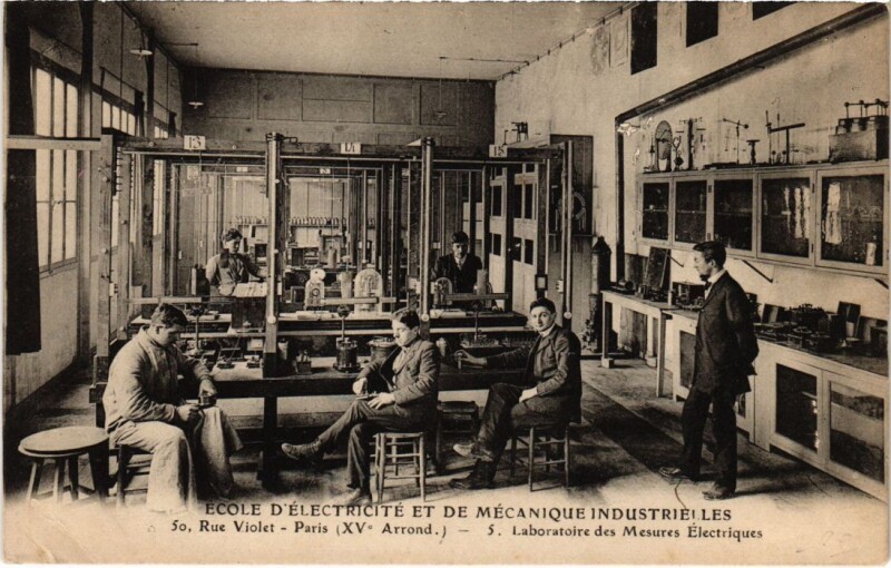 Carte postale ancienne Ecole d'Electricité et de Mécaniques Industrielles - Rue Violet - Laboratoire des Mesures Electriques à Paris 15e