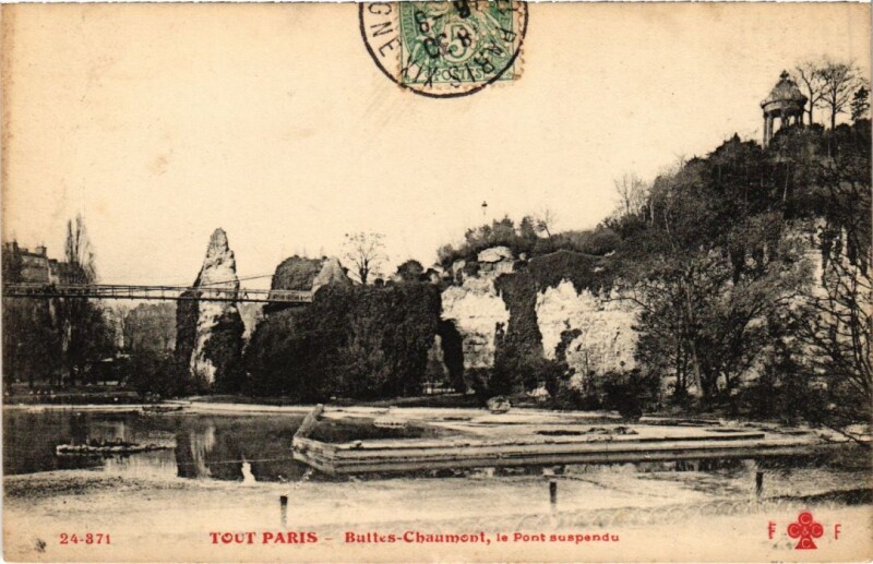 Carte postale ancienne Buttes Chaumont - le Pont suspendu à Paris 19e