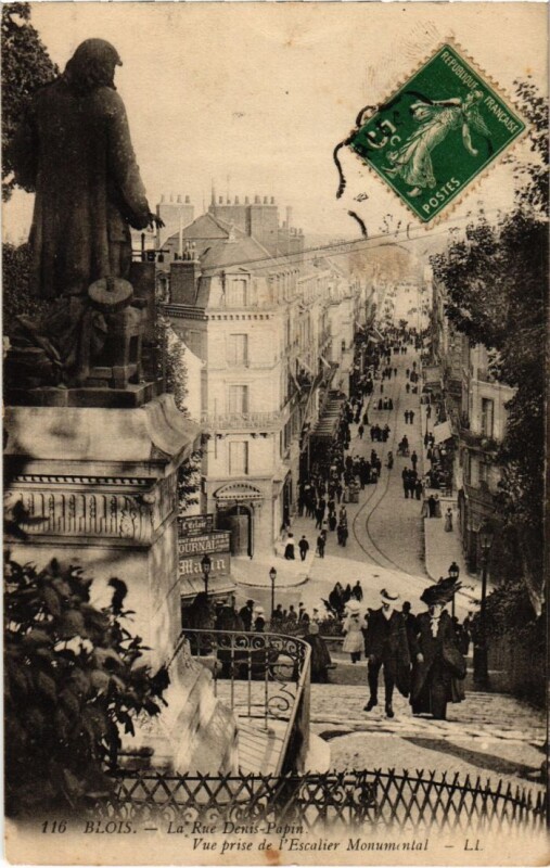 Carte postale ancienne Blois La Rue Denis-Papin France à Blois