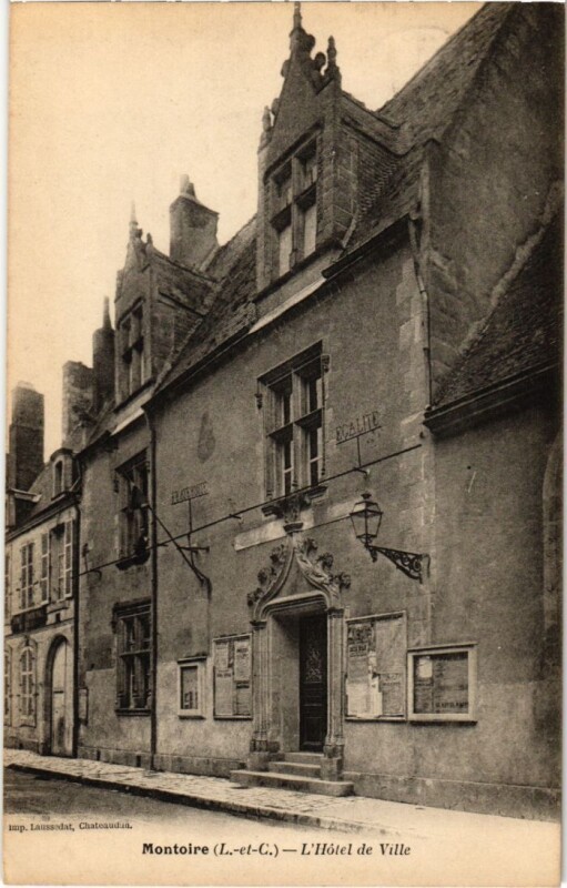 Carte postale ancienne Montoire L'Hotel de Ville France