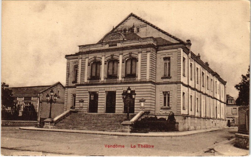 Carte postale ancienne Vendome Le Theatre France