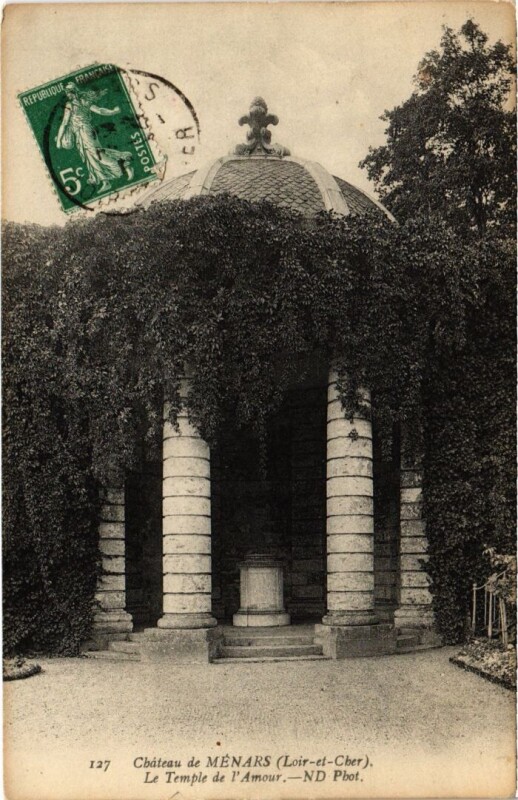 Carte postale ancienne Chateau de Menars Le Temple de l'Amour France à Menars