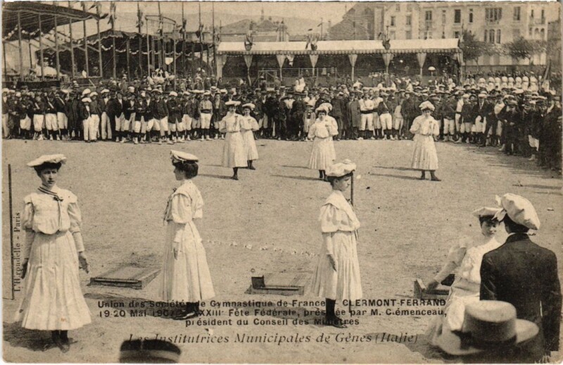 Carte postale ancienne Union des Soc de Gymnastique Clermont-Ferrand 1907 Institutrices à Clermont-Ferrand