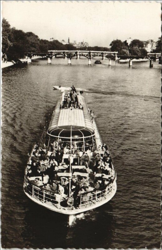 Carte postale ancienne Paris 6e La Seine Pont des Arts