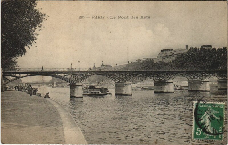 Carte postale ancienne Paris 6e Pont des Arts