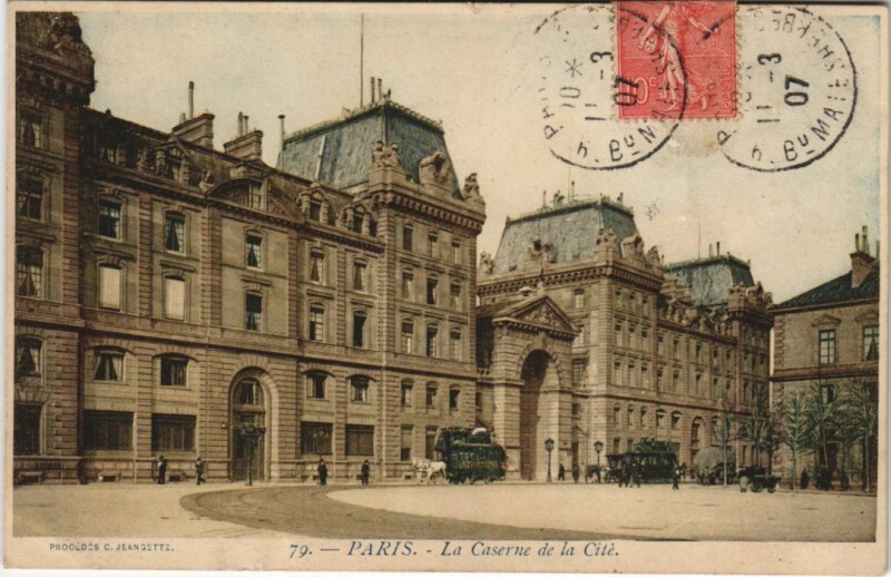Carte postale ancienne Paris 4e Caserne de la Cité
