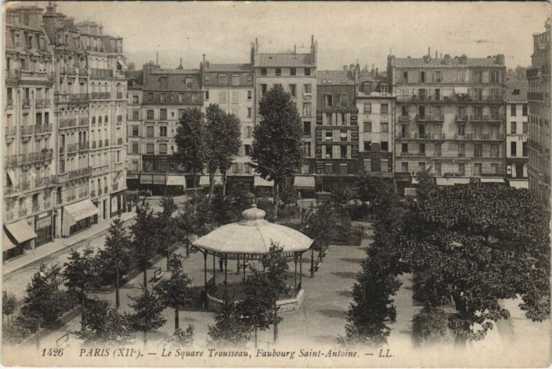 Carte postale ancienne Paris 12e Square Trousseau Fg Saint-Antoine