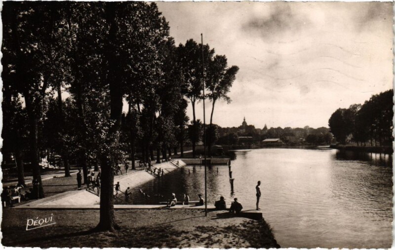 Carte postale ancienne Gray Sa plage