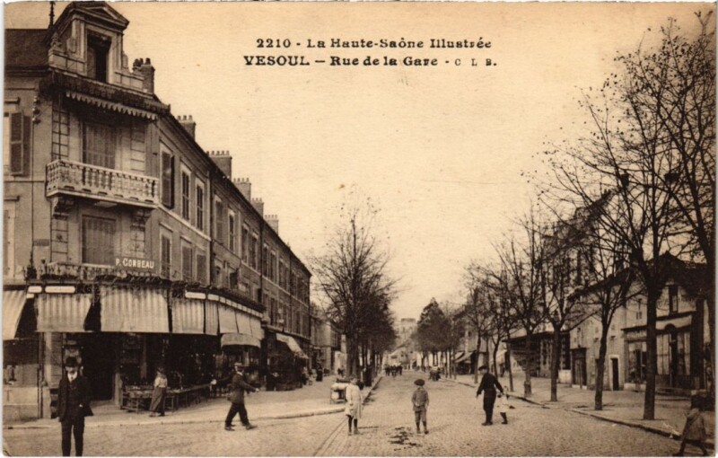 Carte postale ancienne Vesoul Rue de la Gare à Vesoul