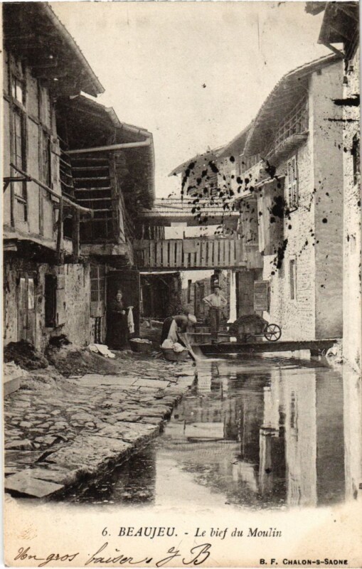 Carte postale ancienne Beaujeu le bief du Moulin