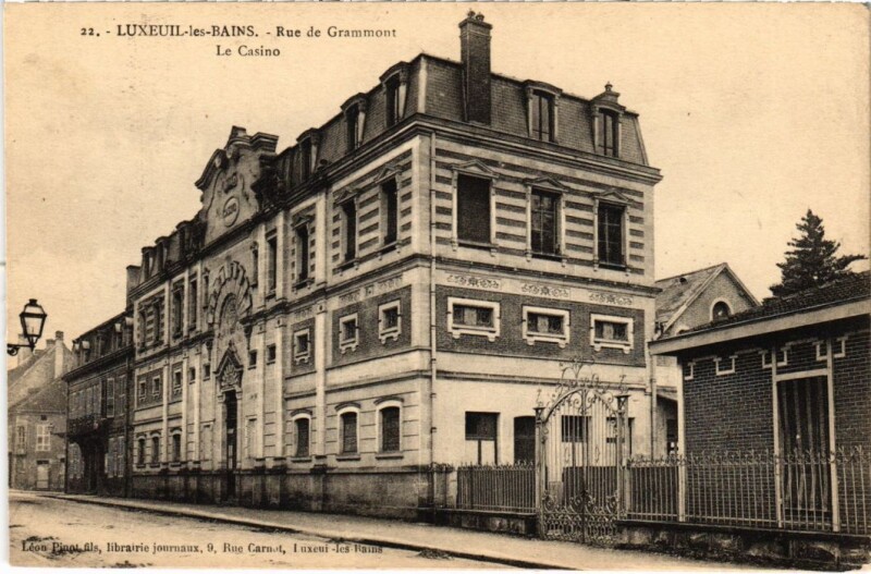 Carte postale ancienne Luxeuil-les-Bains Rue de Grammont le Casino à Grammont