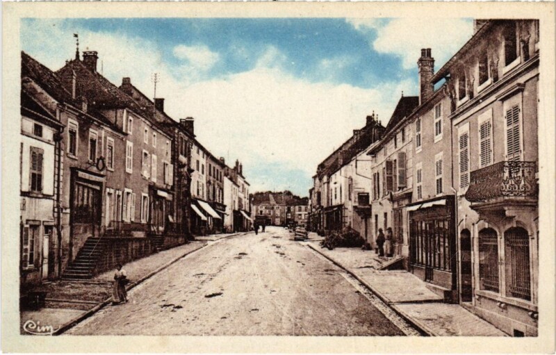 Carte postale ancienne Vauvillers La Grande Rue à Vauvillers