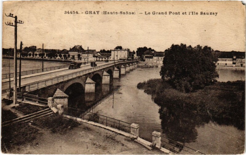 Carte postale ancienne Gray Le Grand Pont et l'Ile Sauzay
